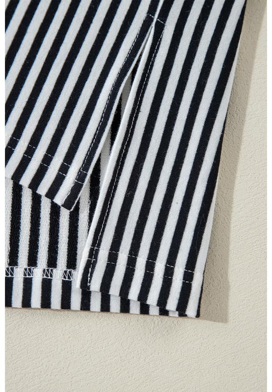Black and white striped patchwork design
  Loose t
  shirt fit
  Timeless striped pattern
  Versatile 3/4 sleeves
  Perfect for transitional seasons
  Available in plus sizes
  Check size chart for the perfect fit
Material: 95% Cotton 5% Elastane