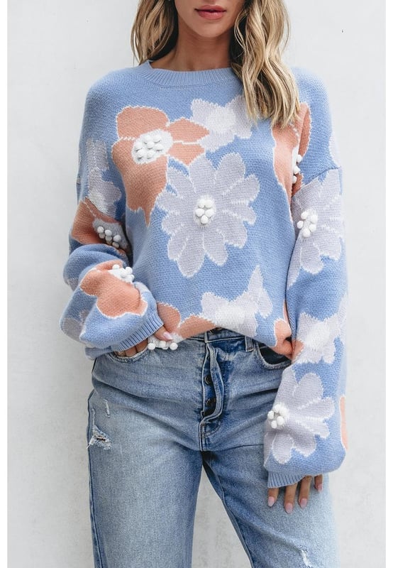 Delicate floral pattern for a subtle sophisticated touch
  Classic O
  neck design for comfort and versatility
  Drop shoulder design adds a relaxed modern aesthetic
  Ideal layering piece for various styles from jeans to skirts
  Stylish and warm perfect for the cold season
Material: 50% Viscose 28% Polyester 22% Polyamide