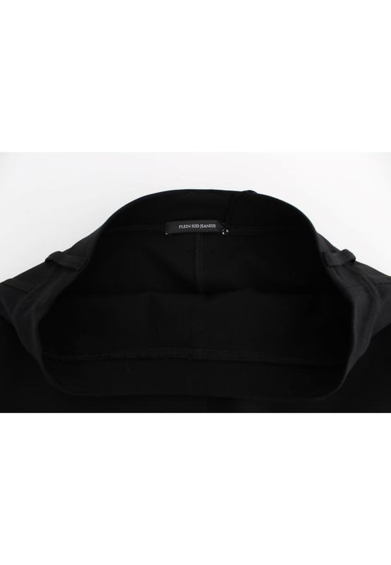 A estrenar con etiquetas.
  Silueta recta a lapiz.
  Largo por encima de la rodilla.
  Color: Negro.
  Material: 69 % viscosa 25 % nailon 6 % elastano.
  Detalles del logotipo.