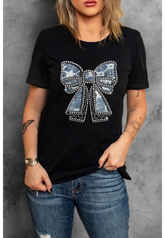 Black Rhinestone Bowknot Graphic Crewneck T Shirt
  Chic design and casual comfort
  Bowknot graphic with rhinestones adds femininity and sparkle
  Short sleeves and crew neck for a comfortable fit
  Suitable to pair with different bottoms
  See size chart for perfect fit
Material: 62% Polyester 32% Cotton 6% Elastane