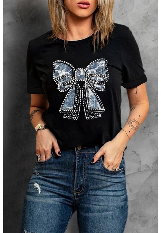 Black Rhinestone Bowknot Graphic Crewneck T Shirt
  Chic design and casual comfort
  Bowknot graphic with rhinestones adds femininity and sparkle
  Short sleeves and crew neck for a comfortable fit
  Suitable to pair with different bottoms
  See size chart for perfect fit
Material: 62% Polyester 32% Cotton 6% Elastane