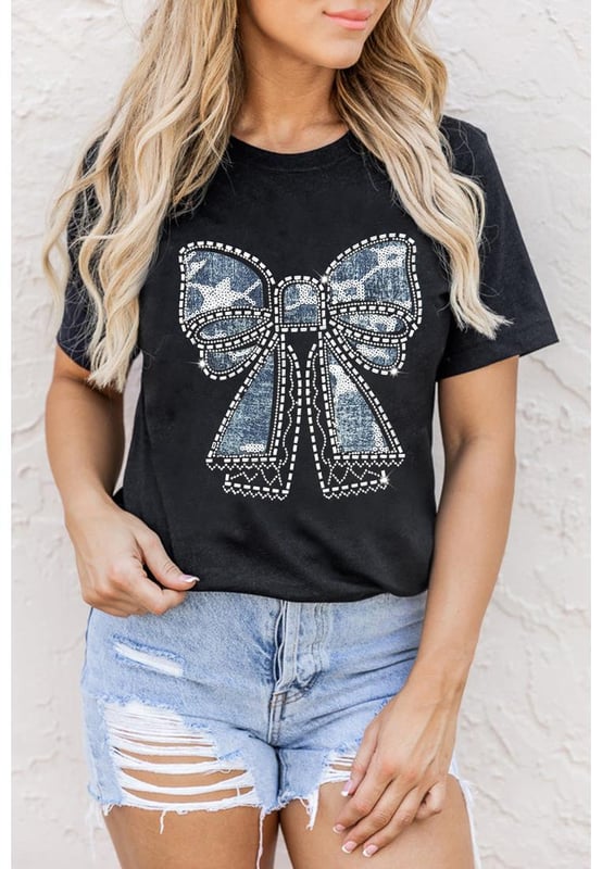 Black Rhinestone Bowknot Graphic Crewneck T Shirt
  Chic design and casual comfort
  Bowknot graphic with rhinestones adds femininity and sparkle
  Short sleeves and crew neck for a comfortable fit
  Suitable to pair with different bottoms
  See size chart for perfect fit
Material: 62% Polyester 32% Cotton 6% Elastane