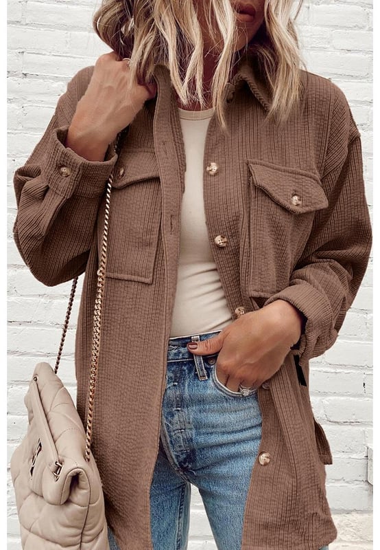Chestnut Corduroy Flap Pocket Button Up Shacket Functional flap pockets for added convenience and style Button
  up closure for a classic and versatile look Shirt collar adds a touch of sophistication to your outfit Low elasticity Size chart available in both CM and INCH
Material: 75% Polyester 20% Viscose 5% Elastane