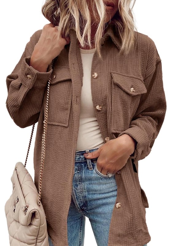 Chestnut Corduroy Flap Pocket Button Up Shacket Functional flap pockets for added convenience and style Button
  up closure for a classic and versatile look Shirt collar adds a touch of sophistication to your outfit Low elasticity Size chart available in both CM and INCH
Material: 75% Polyester 20% Viscose 5% Elastane