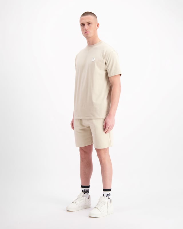 86% Baumwolle | 14% PolyesterElastischer Bund Zwei Seitentaschen Monogramm-Logo am linken Bein Kann mit dem Mono Relax T-Shirt kombiniert werden