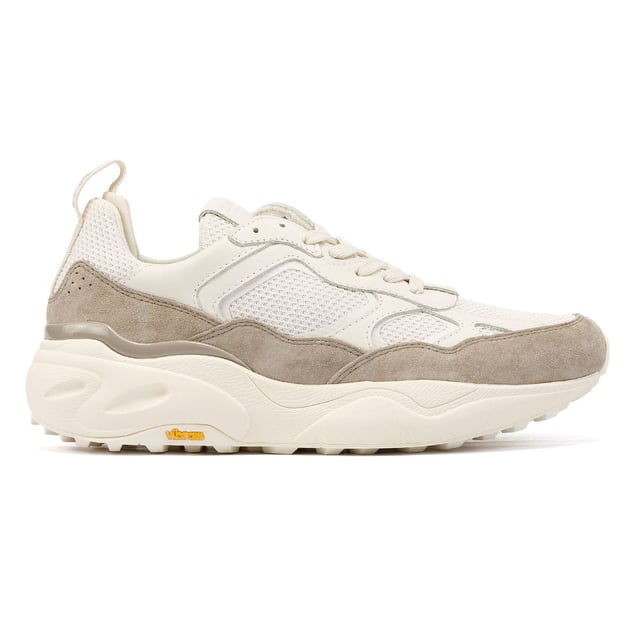 Lichtgewicht sneaker met een bovenwerk van eersteklas suède, Italiaans leer en gerecycled mesh. Ontworpen met een voering van neopreen en gerecycled polyester voor comfort. Afgewerkt met een duurzame VIBRAM rubberen buitenzool voor superieure tractie.