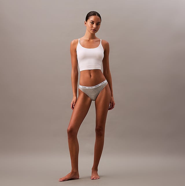 Calvin Klein Calvin Klein MODERN LOGO Womens 3 Pack Low Rise Bikini Briefs Multicolouredl&gt;
Closure/Fastening: Pull-On
Item Weight: 0.11 KG
Clothing Fit: Regular
Single Or Multi Pack?: 3 Pack
Gift Boxed: No
Material Composition: 90% Cotton, 10% Elastane
Underwear Type: Bikini
Underwear Features: Low Rise Waist | Flat Edge Leg Finish | CK Signature Elastic Waistband | Cotton Stretch BlendProduct Code: 000QD5207EPZ7
Clothing Type: Underwear
Closure/Fastening: Pull-On
Item Weight: 0.11 KG
Clothing Fit: Regular
Single Or Multi Pack?: 3 Pack
Gift Boxed: No
Material Composition: 90% Cotton, 10% Elastane
Underwear Type: Bikini
Underwear Features: Low Rise Waist | Flat Edge Leg Finish | CK Signature Elastic Waistband | Cotton Stretch BlendProduct Code: 000QD5207EPZ7
Clothing Type: Underwear
Closure/Fastening: Pull-On
Item Weight: 0.11 KG
Clothing Fit: Regular
Single Or Multi Pack?: 3 Pack
Gift Boxed: No
Material Composition: 90% Cotton, 10% Elastane
Underwear Type: Bikini
Underwear Features: Low Rise Waist | Flat Edge Leg Finish | CK Signature Elastic Waistband | Cotton Stretch BlendProduct Code: 000QD5207EPZ7