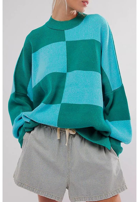 Suéter oversized de hombros caídos con laterales abiertos y patrón a cuadros verde  
  Diseño a cuadros bicolor  
  Estilo dinámico con laterales abiertos  
  Estilo acogedor y casual con hombros caídos  
  Diseño versátil que combina bien con cualquier atuendo  
  Consulta la tabla de tallas para el ajuste perfecto  
Material: 50% Viscosa 28% Poliéster 22% Poliamida