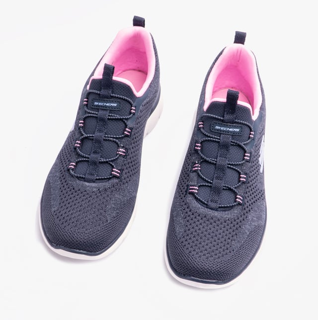 Skechers 150120/NVPK SUMMITS - NEW NATURE Womens Trainers Navy/Pink

 Upper Material: Knit

Lining Material: Textile

Sole Material: Rubber

Closure/Fastening: Slip-On

Features: Comfort,Vegan,Memory Foam

Toe Shape: Round

Shoe Width: Relaxed

Item Weight: 0.5 KG

Heel Height: Low (2.5-4.9cm)

Shoe Shaft Height: Low Top

Trainer Style: Fitness

Gift Boxed: No
Product Code: 150120/NVPK