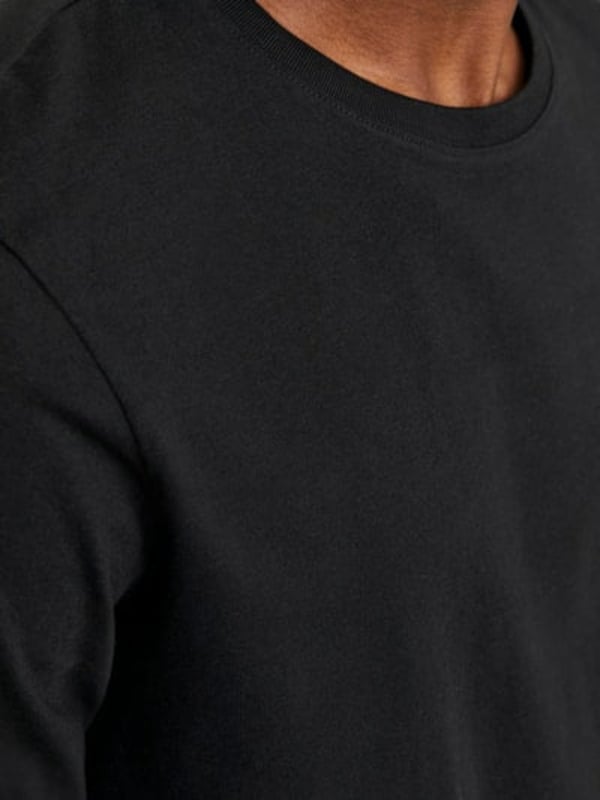 Jack &amp; Jones Jack &amp; Jones BASIC TEE Mens Pyjama Set Black

Closure/Fastening: Pull-On

Features: Comfort

Item Weight: 0.4 KG

Clothing Fit: Regular

Single Or Multi Pack?: Single

Gift Boxed: No

Material Composition: 100% Cotton

Clothing Features: Elasticated Waistband
Product Code: 12263659-BLK