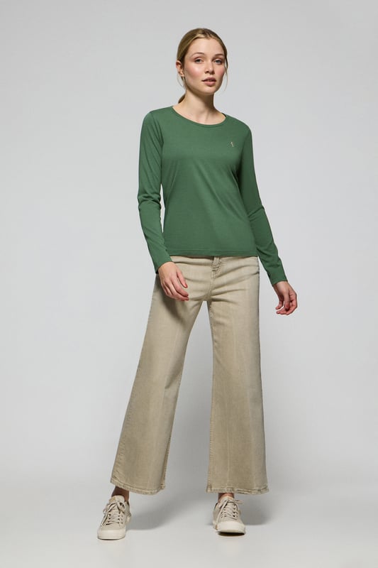 Polo Club folgt mit diesem langärmligen Damen-T-Shirt aus weicher Baumwolle dem Comfy-Trend. Ihre überarbeitete klassische Passform macht sie zu unverzichtbaren Basics für jeden Anlass. Gerippter Rundhalsausschnitt mit Nahtband in Kontrastfarbe. Regular Fit. Rigby Go-Stickerei auf der linken Brustseite.