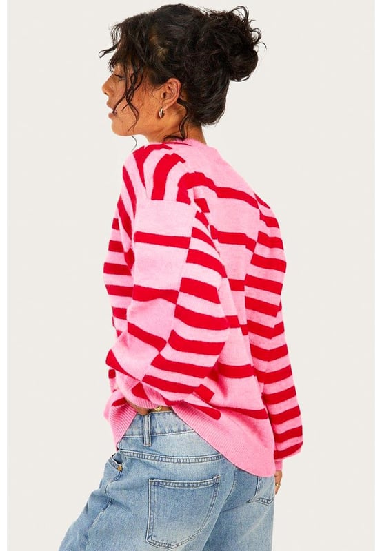 Patrón a rayas para un atractivo clásico pero moderno  
Mangas abullonadas y de moda para una silueta juguetona  
Diseño de hombro caído estiloso para un ajuste relajado  
Corte holgado para una vibra cómoda y desenfadada  
Alta elasticidad para un ajuste flexible y cómodo  
Material: 50% Viscosa, 28% Poliéster, 22% Poliamida