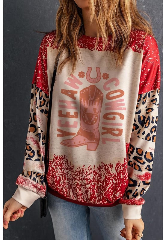 Sudadera con gráficos de vaquera YEEHAW en rojo, con mangas de leopardo disperso blanqueadas  
  Gráfico audaz de YEEHAW COWGIRL  
  Estampado de leopardo disperso en las mangas  
  Perfecta para combinar con denim o ropa casual  
  Ideal para relajarse o actividades al aire libre  
Material: 95% poliéster, 5% elastano