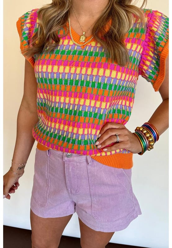 Silhouette multicolor vibrante y atractiva  
Mangas cortas con un delicado movimiento  
Escote en v sexy  
Se adapta a diferentes formas de cuerpo  
Elegante y con estilo  
Disponibles suéteres de manga corta  
Consulta la tabla de tallas para un ajuste perfecto  
Material: 50% viscosa, 28% poliéster, 22% poliamida