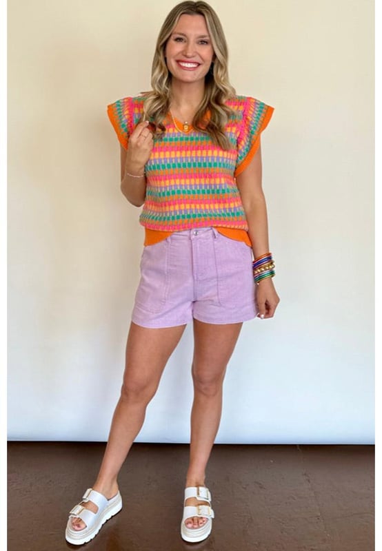 Silhouette multicolor vibrante y atractiva  
Mangas cortas con un delicado movimiento  
Escote en v sexy  
Se adapta a diferentes formas de cuerpo  
Elegante y con estilo  
Disponibles suéteres de manga corta  
Consulta la tabla de tallas para un ajuste perfecto  
Material: 50% viscosa, 28% poliéster, 22% poliamida