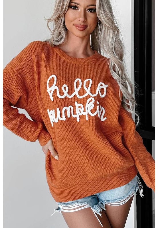 Suéter acogedor con un texto de 'hello pumpkin' en una fuente cursiva  
Tejido de textura suave para una sensación cómoda  
Perfecto para el otoño, añadiendo un toque de estilo estacional  
Pieza versátil para salidas informales o noches acogedoras en casa  
Compra de nuestra colección de suéteres dropship con diseños únicos  
Consulta nuestra tabla de tallas para encontrar tu tamaño perfecto  
Material: 50% Viscosa, 28% Poliéster, 22% Poliamida