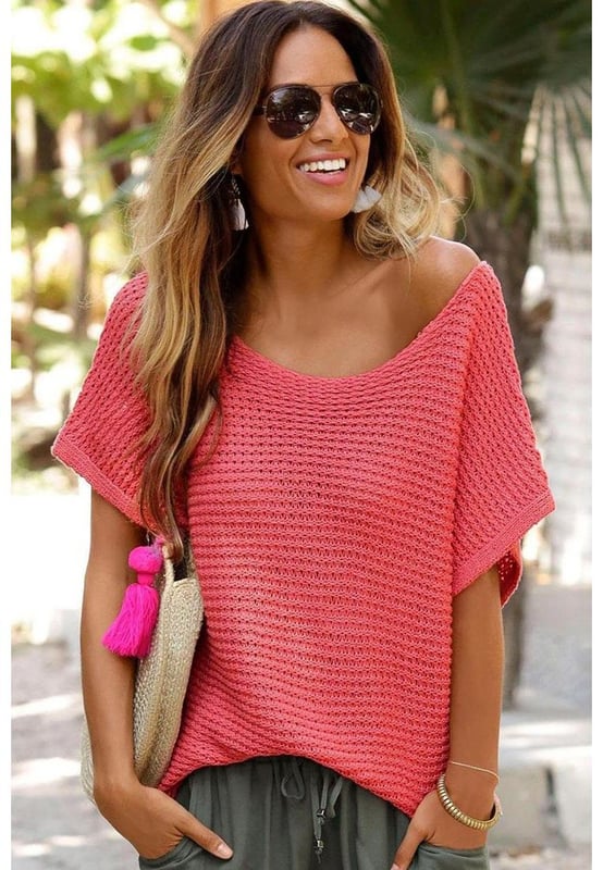 Suéter corto de punto suelto de manga dolman en arcilla roja  
El cuello barco y las mangas dolman crean un look relajado  
La tela suave y el corte holgado garantizan comodidad  
Estilo versátil que combina sin esfuerzo con diferentes prendas inferiores y calzado  
Tabla de tallas disponible para ayudar a encontrar el ajuste perfecto  
Material: 100% Acrílico