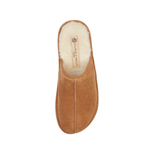 Silver Street London Silver Street London SMITHFIELD Mens Slippers Tan

 Upper Material: Suede

Sole Material: Rubber

Closure/Fastening: Slip-On

Features: Comfort,Warm Lining

Toe Shape: Round

Shoe Width: Regular

Item Weight: 0.7 KG

Heel Height: Flat (Under 2.5cm)

Slipper Style: Mule

Gift Boxed: No
Product Code: Q277TN