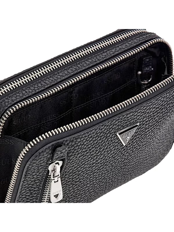 Sacoche Guess Torino Homme Schwarz Polyurethan. Authentisches Gepäck von der Marke Guess - Streetwear/Sportswear-Design von Guess - Guess für Herren, perfekt für den Alltag - Die schwarze Guess Sacoche lässt sich hervorragend mit dem Rest Ihrer Garderobe kombinieren - bequeme Polyurethan-Material - klassisch - Torino -