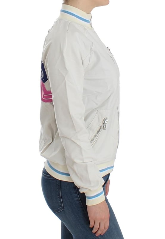 Marca: John Galliano  
Tipo: Cárdigan con cremallera  
Material: 95% algodón 5% elastano  
Color: Blanco  
Cierre: Cremallera  
Diseño: Texto Galliano Motel en la parte posterior  
Género: Mujeres