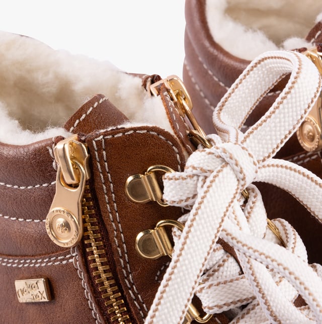 Rieker 74233-24 Womens Boots Brown

  
 *   Upper Material: Faux Leather 
 *  Lining Material: Textile 
 *  Sole Material: Rubber 
 *  Closure/Fastening: Lace-Up,Zip 
 *  Features: Comfort,Water Resistant 
 *  Toe Shape: Round 
 *  Shoe Width: Regular 
 *  Item Weight: 0 KG 
 *  Heel Height: Low (2.5-4.9cm) 
 *  Shoe Shaft Height: High Top 
 *  Boot Style: Ankle Boots 
 *  Gift Boxed: No  Product Code: 74233-24