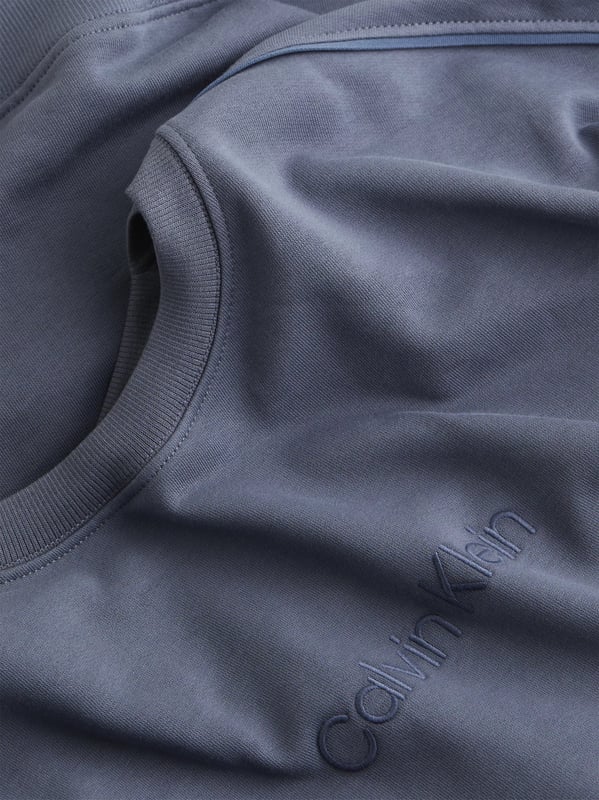 Calvin Klein Calvin Klein COTTON FLEECE Mens Sweatshirt Turbulence / Ink

Closure/Fastening: Pull-On

Features: Comfort

Item Weight: 0.4 KG

Clothing Fit: Regular

Single Or Multi Pack?: Single

Gift Boxed: No

Material Composition: 100% Cotton
Product Code: 000NM2686ECKP