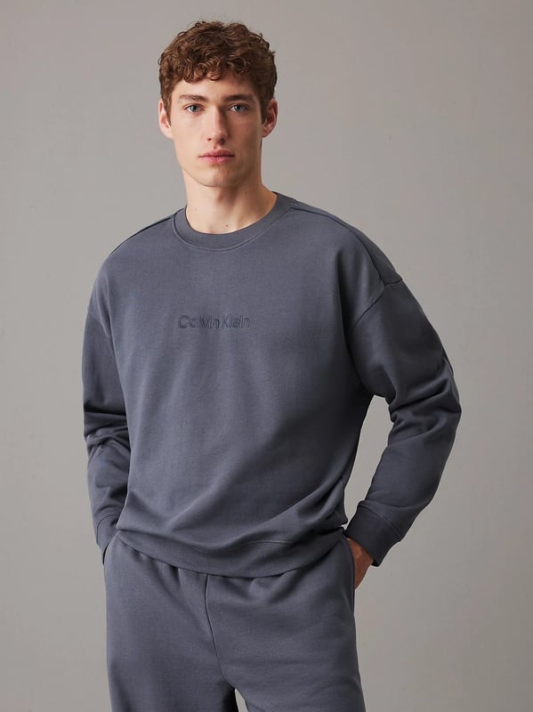Calvin Klein Calvin Klein COTTON FLEECE Mens Sweatshirt Turbulence / Ink

Closure/Fastening: Pull-On

Features: Comfort

Item Weight: 0.4 KG

Clothing Fit: Regular

Single Or Multi Pack?: Single

Gift Boxed: No

Material Composition: 100% Cotton
Product Code: 000NM2686ECKP