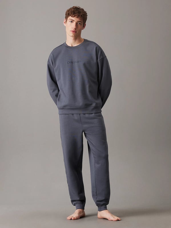 Calvin Klein Calvin Klein COTTON FLEECE Mens Sweatshirt Turbulence / Ink

Closure/Fastening: Pull-On

Features: Comfort

Item Weight: 0.4 KG

Clothing Fit: Regular

Single Or Multi Pack?: Single

Gift Boxed: No

Material Composition: 100% Cotton
Product Code: 000NM2686ECKP