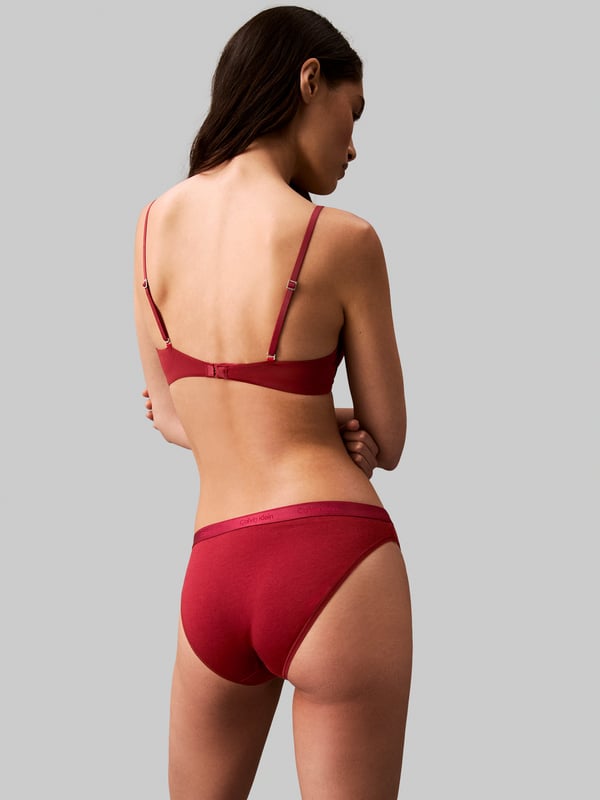 Calvin Klein Calvin Klein MODERN LOGO HOLIDAY Womens 3 Pack Bikinis Multicolouredl&gt;
Closure/Fastening: Pull-On
Item Weight: 0.11 KG
Clothing Fit: Regular
Single Or Multi Pack?: 3 Pack
Gift Boxed: No
Material Composition: 90% Cotton, 10% Elastane
Underwear Type: BikiniProduct Code: 000QD5243EQ11
Clothing Type: Underwear
Closure/Fastening: Pull-On
Item Weight: 0.11 KG
Clothing Fit: Regular
Single Or Multi Pack?: 3 Pack
Gift Boxed: No
Material Composition: 90% Cotton, 10% Elastane
Underwear Type: BikiniProduct Code: 000QD5243EQ11
Clothing Type: Underwear
Closure/Fastening: Pull-On
Item Weight: 0.11 KG
Clothing Fit: Regular
Single Or Multi Pack?: 3 Pack
Gift Boxed: No
Material Composition: 90% Cotton, 10% Elastane
Underwear Type: BikiniProduct Code: 000QD5243EQ11