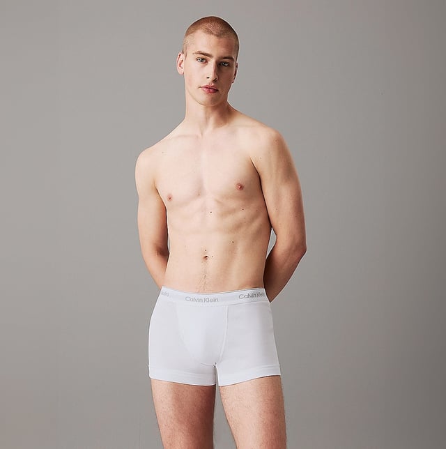 Calvin Klein Calvin Klein COTTON CLASSICS Mens 3 Pack Trunks Multicolouredl&gt;
Closure/Fastening: Pull-On
Item Weight: 0.11 KG
Clothing Fit: Regular
Single Or Multi Pack?: 3 Pack
Gift Boxed: No
Material Composition: 100% Cotton
Underwear Type: TrunksProduct Code: 000NB4002AMP1
Clothing Type: Underwear
Closure/Fastening: Pull-On
Item Weight: 0.11 KG
Clothing Fit: Regular
Single Or Multi Pack?: 3 Pack
Gift Boxed: No
Material Composition: 100% Cotton
Underwear Type: TrunksProduct Code: 000NB4002AMP1
Clothing Type: Underwear
Closure/Fastening: Pull-On
Item Weight: 0.11 KG
Clothing Fit: Regular
Single Or Multi Pack?: 3 Pack
Gift Boxed: No
Material Composition: 100% Cotton
Underwear Type: TrunksProduct Code: 000NB4002AMP1
