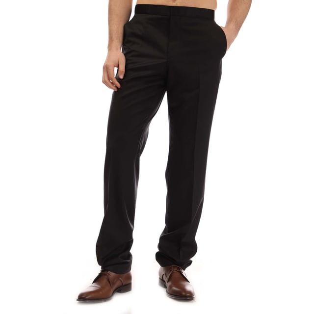 Mens BOSS Ledan Trousers in black.- Hook and zip fastening.- Front pockets.- Belt loops.- 100% Virgin Wool.- Ref: 50379911001