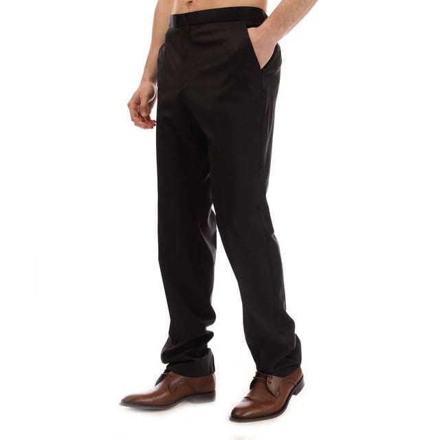 Mens BOSS Ledan Trousers in black.- Hook and zip fastening.- Front pockets.- Belt loops.- 100% Virgin Wool.- Ref: 50379911001