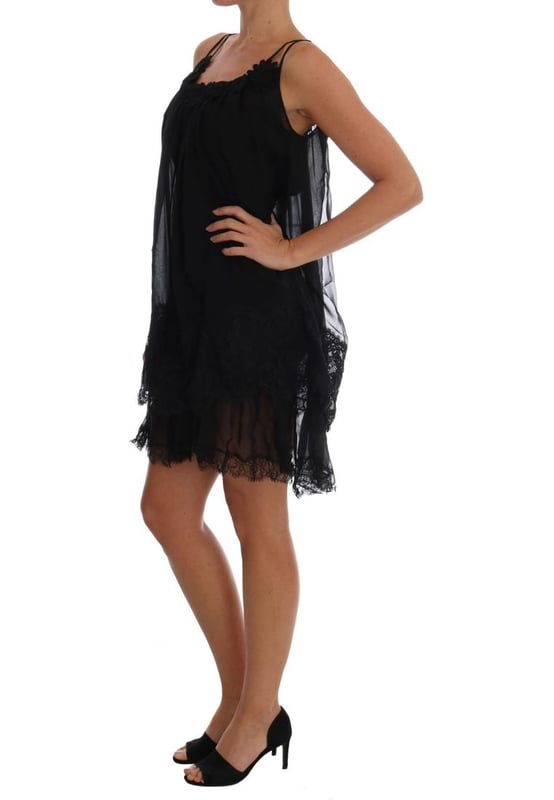 Brand: Dolce & Gabbana
  Model: Chemise lingerie dress
  Color: Black
  Zipper closure on the back
  Logo details
  Made in Italy
  Material: 36% Cotton 10% PA 50% Silk 4% Viscose
