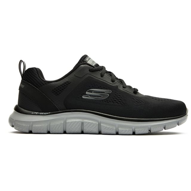 Zapatillas Skechers Track Wider negras para hombre, fabricadas con tela y suela de goma. Incluyen: suela ligera, tira de talón, plantilla de espuma viscoelástica y lavables a máquina.