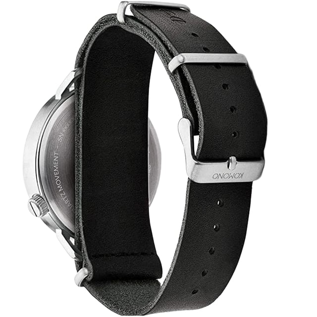 KOMONO KOM-W1953 Uhr Mann Quarz• Material: Edelstahl• Glas: Mineral• Armband: Leder• Farbe: Silber• Wasserbeständigkeit: 30 m (3 ATM)• Gehäusegröße: 45 mm