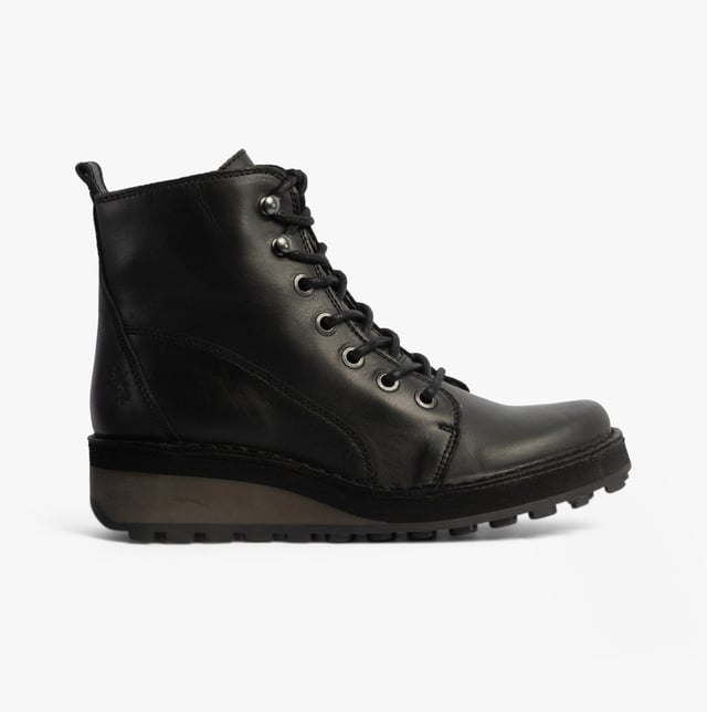 Fly London HAZI147FLY Womens Boots Black Upper Material: LeatherLining Material: MicrofibreSole Material: RubberClosure/Fastening: Lace-UpFeatures: Comfort,BreathableHeel Type: BlockToe Shape: RoundShoe Width: RegularItem Weight: 0.45 KGHeel Height: Medium (5-7.4cm)Shoe Shaft Height: AnkleBoot Style: Ankle BootsGift Boxed: NoProduct Code: P211147001