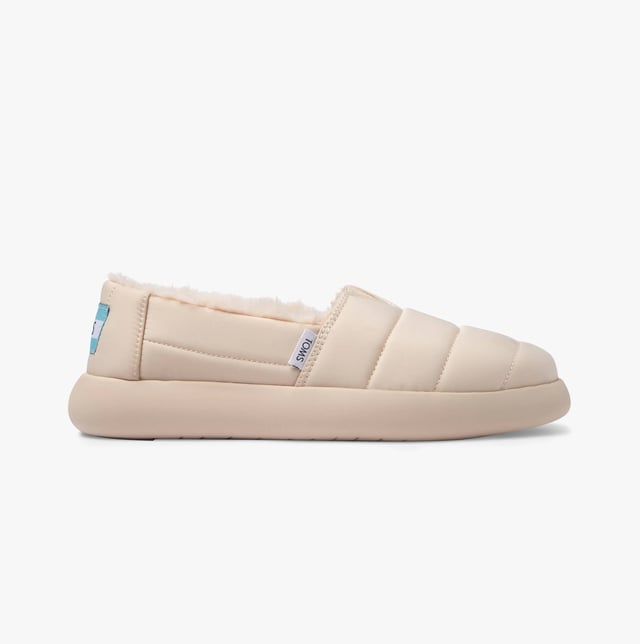 TOMS ALPARGATA MALLOW Womens Trainers Beige

 Upper Material: Ripstop

Lining Material: Faux Fur

Sole Material: Synthetic

Closure/Fastening: Slip-On

Features: Comfort,Vegan

Toe Shape: Round

Shoe Width: Relaxed

Item Weight: 1 KG

Heel Height: Flat (Under 2.5cm)

Shoe Shaft Height: Low Top

Trainer Style: Casual

Gift Boxed: No
Product Code: 10018956