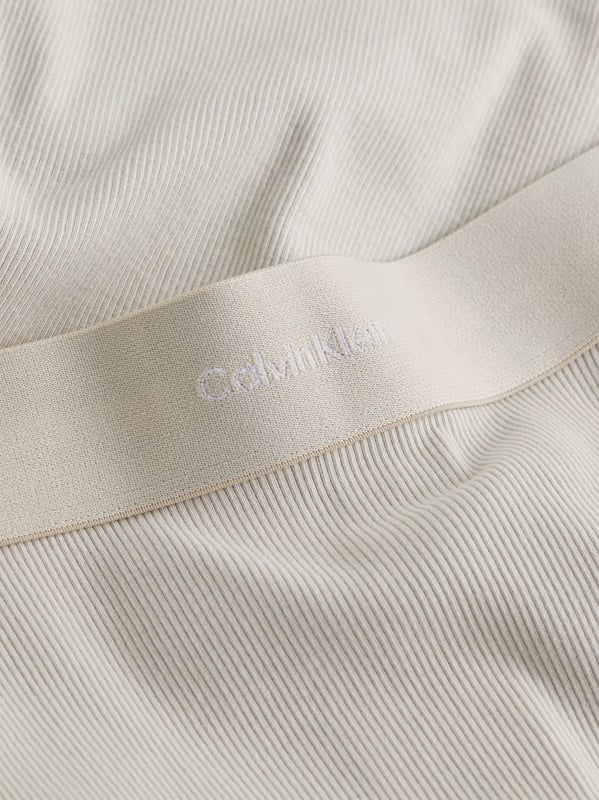 Calvin Klein Calvin Klein MODERN RIB Womens Henley And Leggings Set Cocoon

Closure/Fastening: Pull-On

Features: Comfort

Item Weight: 0.4 KG

Clothing Fit: Regular

Single Or Multi Pack?: Single

Gift Boxed: No

Material Composition: 96% Cotton, 4% Elastane
Product Code: 000QS7421EPEA