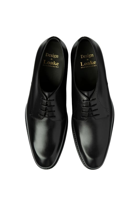Loake Gosling Plain Derby Shoe Black
This is a premium Calf Leather brogue, featuring Goodyear welted rubber soles for greater longevity and grip. Gosling uses the ‘edge’ last shape, and is available in a ‘f’ fitting. Designed and engineered in Northamptonshire, England.

100% Leather
Rubber Sole