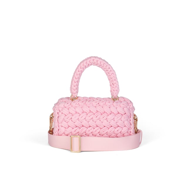 Bolso de hombro Juicy Couture Summer Vibes: Estilo y alegría

Este bolso Juicy Couture no es sólo un accesorio, sino un pase a un verano inolvidable, una mezcla de estilo y alegría que espera ser tuya.

Dimensiones: 22 x 6 x 13 cm