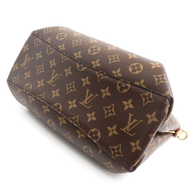 VINTAGE, RRP AS NEW
- General information -
Brand : Louis VuittonItem name : Louis Vuitton Monogram Rivoli PM Shoulder BagModel number : M44543 - Design -Type : Shoulder BagMaterial : CanvasColor : BrownGender : Female- Size -Size : Shoulder strap : 102-118Handle Drop : 32Depth : 11Height : 21Length : 30Item Material : Monogram CanvasItem Color : Brown- Inventory -Serial Number : nullSKU : 120210002970000A0025478075- Included Items -Accessories : null*Before purchasing, please refer to the images of the accessories included with the item.- Condition -Condition : Excellent ConditionRank : Used A Slightly used condition, no visible wear.Condition Notice : Before purchasing, please refer to the images for the exact condition of the item. Measurments:  width: 110 mm length: 300 mm height: 210 mm strap length: 102-118 mm handle drop: 32 mm
 Louis Vuitton Monogram Rivoli PM Shoulder Bag
Color: brown | brown
Material: Canvas | Canvas
Condition: excellent
Size: One Size | One Size
Sign of wear: No
SKU: 464044 / 45877449130232 / 120210002970000A0025478075 
Dimensions:  Length: 300 mm, Width: 110 mm, Height: 210 mm