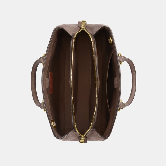 Savannah Carryall in Refined Pebble Leather, Four protective feet at base, Inside multifunction pocket
 Center zip compartment,  Length: 35.50 cm,  Width: 12.50 cm,  Height: 22.50 cm