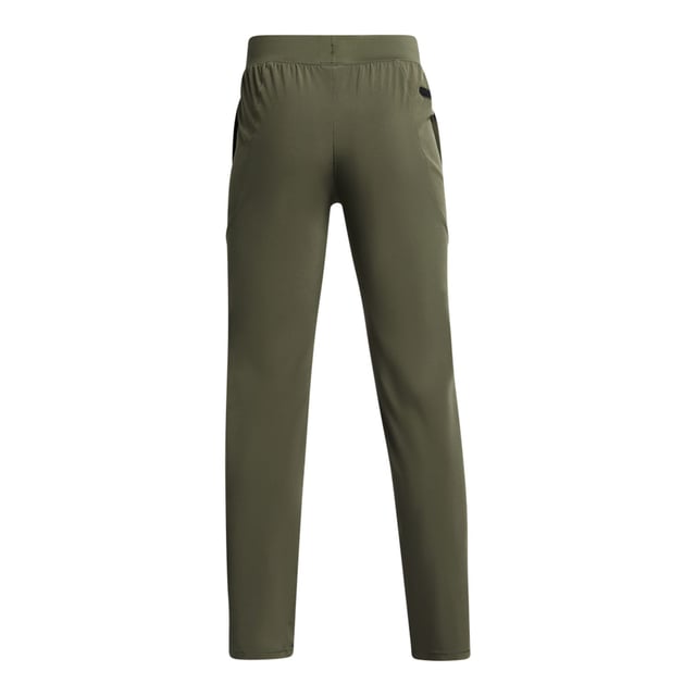 Under Armour Juniors Unstoppable Tapered Pants voor jongens in Groen Juniors Under Armour Unstoppable Tapered Pants in groen.- Zacht gebreide tailleband met intern trekkoord.- Open handzakken & veilige rits aan rechterkant UA Strength Pocket.- Gebruikt een fluorvrije waterafstotende behandeling.- 4-way stretch materiaal beweegt beter in elke richting.- Stretch geweven stof is sterk maar licht.- Ref: 1373752390