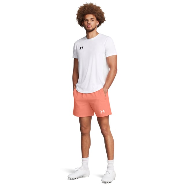 UA Storm technology repels water without sacrificing breathabilityLightweight stretch-woven fabric delivers superior comfort & durabilityMaterial wicks sweat & dries really fast4-way stretch material moves better in every direction.Encased elastic waistband with internal drawcord.Secure  zip hand pockets.Side-vent hem.Uses a fluorine-free water repellent treatment.