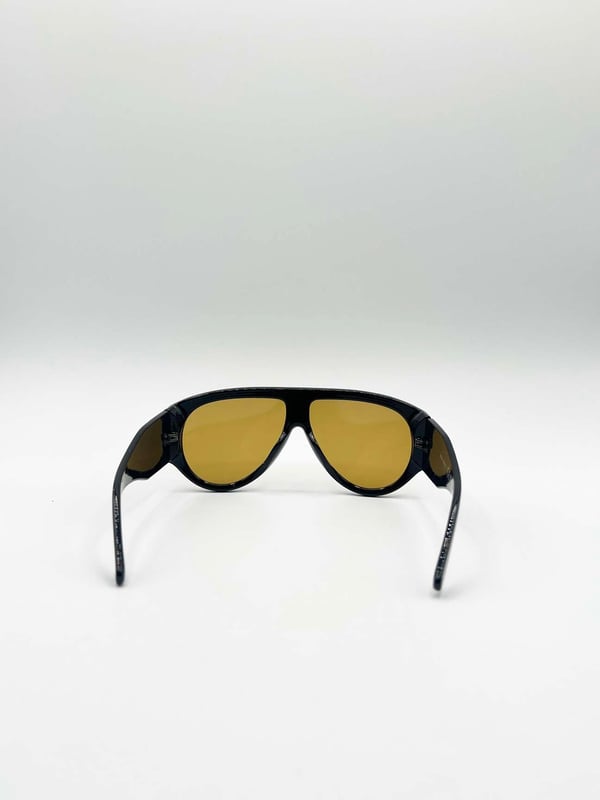 Frame Colour: Black
Lens Colour: Tea
Material: PC Lens PC Frame
One Size
SKU: SG2502936
UV 400 PROTECTION 
LENS FILTER CATEGORY 3