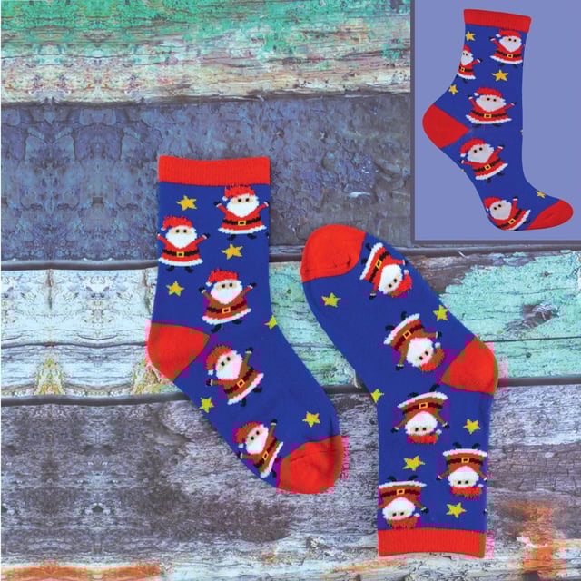 Are you in the middle of frantically buying presents for the Kids to stick in their Xmas stockings? Well these 4 Pairs of Kids Festive Christmas Socks can help you towards reaching that goal! With a very soft material and great breathability they’ll be sure to keep your littles ones feet comfortable no matter what they get up to during the festive season, especially on the madness that is Xmas Day. This pack of 4 Socks have 4 different funky and colourful designs on them which include: Christmas Puddings, Penguins, Snowmen & of course Santa Claus so the children will be spoilt for choice for their feet! They’re the ideal Christmas gift for your little ones or maybe even a great present for someone else's kids? They come in 3 different childrens sizes which are: 9-12 UK, 12-3 UK & 4-6 UK. They are also machine washable.