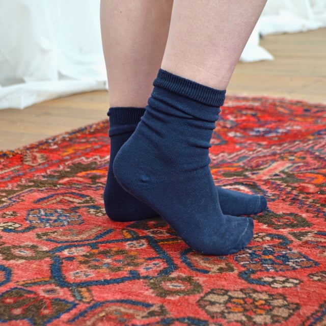 Reliable everyday socks are an essential for every child, whether they are using them for school or for casual wear. That’s why these great value packs of kids colourful socks in over 8 different colours are essential! These cotton socks are soft and comfortable as well as bringing a decent selection of bright colours to your child’s sock drawer. Not only that, you’ll find these socks are made to be great value for money as they come in a 12 pack pair. Ideal for stocking up your little ones sock drawer for the new term! These socks have a 55% cotton content to increase softness and comfort. Cotton as a fibre is very breathable, so in terms of suiting all year round these socks are perfect. They will cool your feet down in the summer and will hold the heat in during the winter. In this 12 pair value pack you’ll find that these socks will last and will be reliable throughout any activity including school and other activities. There are 8 colours to choose between and are available in 2 sizes: 12-3 UK 1-4 US 31-36 EUR and 9-12 UK 10-1 US 27-31 EUR. They are made out of 55% Cotton, 25% Polyester, 18% Polyamide and 2% Elastane and are machine washable.