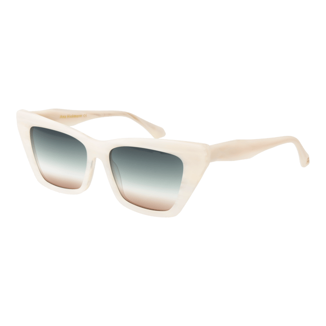 Geslacht: Vrouw
Hoofdkleur: Pearl
Kleur van het frame: Pearl
Frame materiaal: Acetaat
Kleur van lenzen: Groen
Lensenmateriaal: Kunststof
Filtercategorie: 1
Lenzen effect: verloop
Bescherming: 100% UVA & UVB
Grootte: 54-16-143
Breedte van de lenzen: 54
Hoogte van de lenzen: 37
Brugbreedte: 16
Frame breedte: 150
Lengte van de tempels: 143
Stijl: Cat Eye
Velgenstijl: Full-Rim
Veer scharnier: Nee
Extra: Geen extra's
Zending omvat: Etui
Country: China