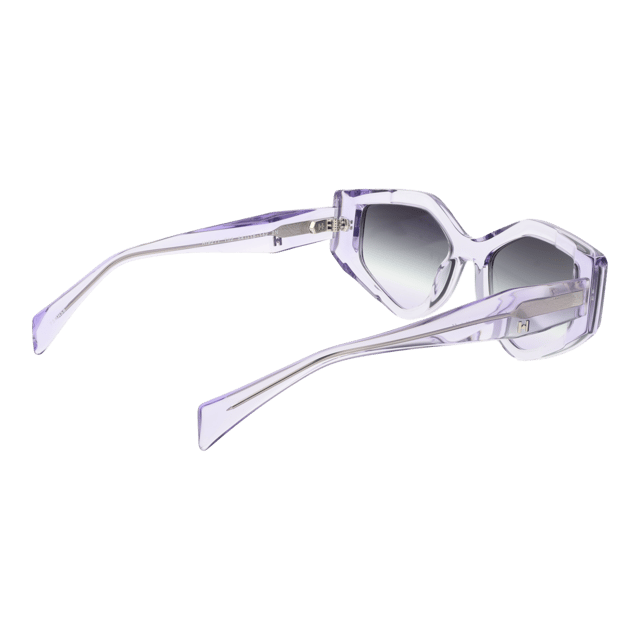 Género: Mujer
Color principal: Lila
Color del marco: Lila
Material del marco: Acetato
Color de lentes: Gris
Material de lentes: Plástico
Categoría de filtro: 2
Efecto de lentes: Gradiente
Protección: 100% UVA & UVB
Tamaño: 54-18-142
Ancho de las lentes: 54
Altura de las lentes: 40
Ancho del puente: 18
Ancho del marco: 145
Longitud de las templos: 142
Estilo: Ojos de gato
Estilo de llanta: Llanta completa
Bisagra de resorte: No
Extra: Sin extra
El envío incluye: Estuche originalsa de gafas original, documentación, paño de limpieza
Country: China