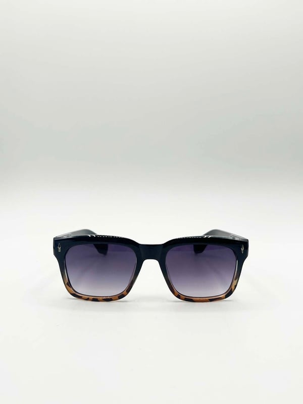 Frame Colour: Green Lens Colour: Grey. Material: AC Lens PC Frame. One Size. SKU: SG2502302. UV 400 PROTECTION. LENS FILTER CATEGORY 3